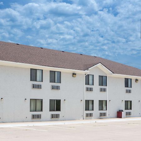 Super 8 By Wyndham Boonville Exterior foto